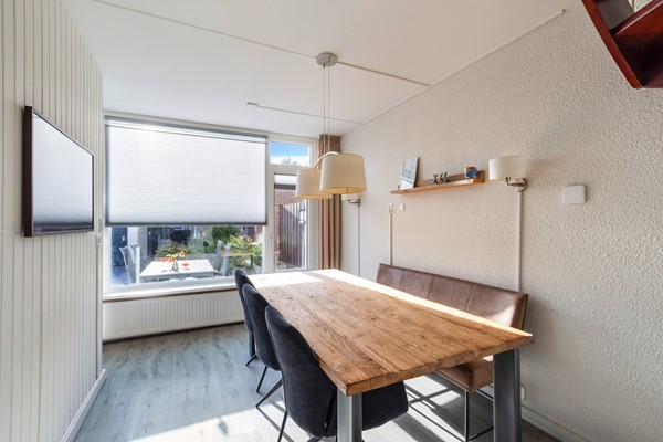 Foto - Te koop: Fijne gezinswoning met carport!